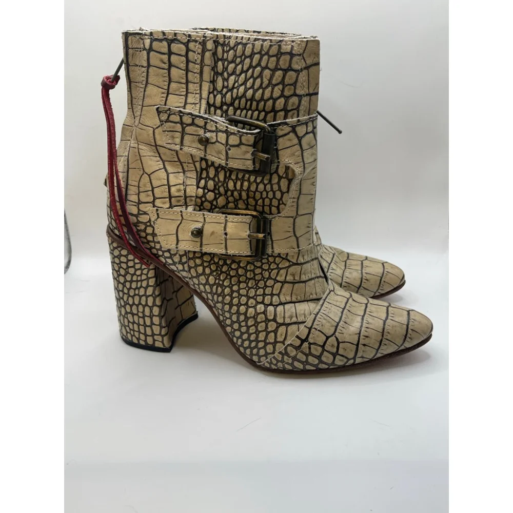 Firebird Croc Embossed Leather Ankle Boots Womens 8 Western Buckle Heels